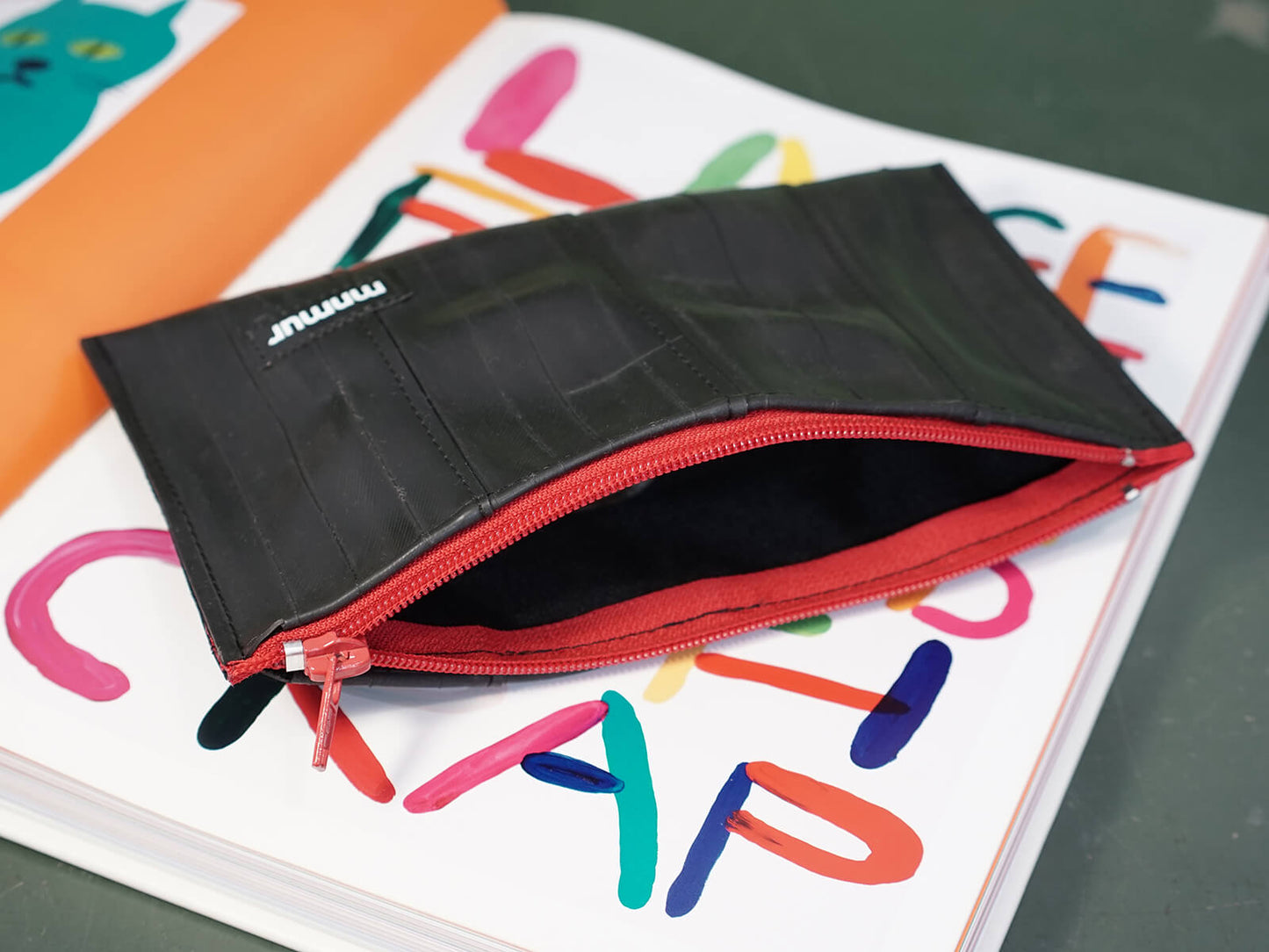 Pouch bag